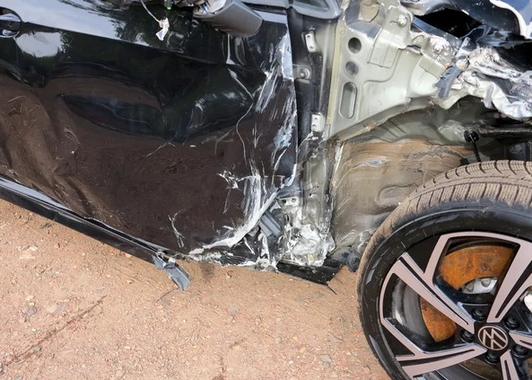 Volkswagen Golf cena 69900 przebieg: 49324, rok produkcji 2022 z Chorzów małe 667